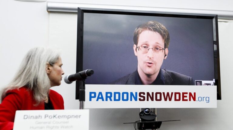 EEUU insiste en la extradición de Snowden pese a su ciudadanía rusa