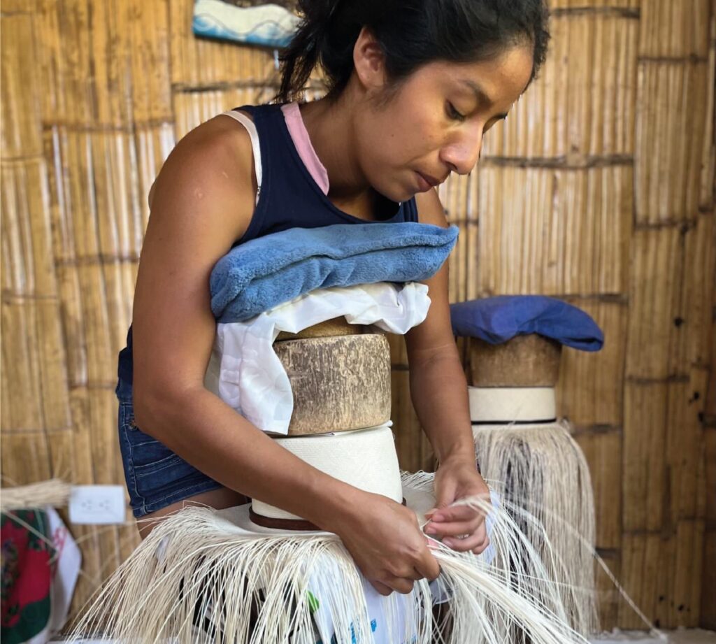 Exposición paja toquilla