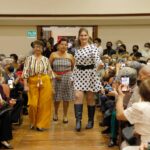 Desfile de modas adultos mayores