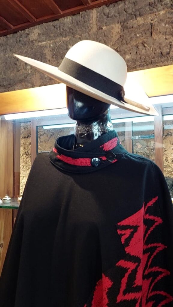 feria artesanal textil en Cuenca