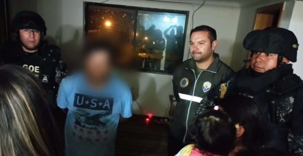 detenidos por coyoterismo en Azuay y Cañar