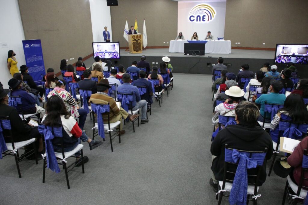 CNE salón de la Democracia