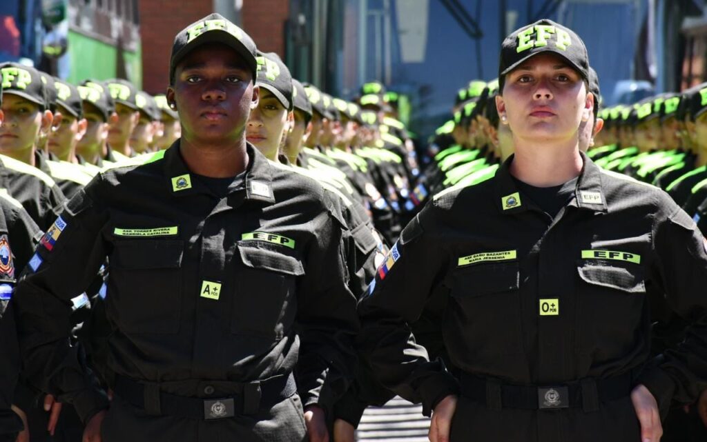 Aspirantes de policías inician formación.