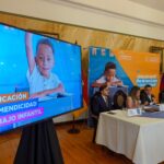 La entrega del proyecto se cumplió ayer, en el salón de Próceres de la Gobernación del Azuay. API