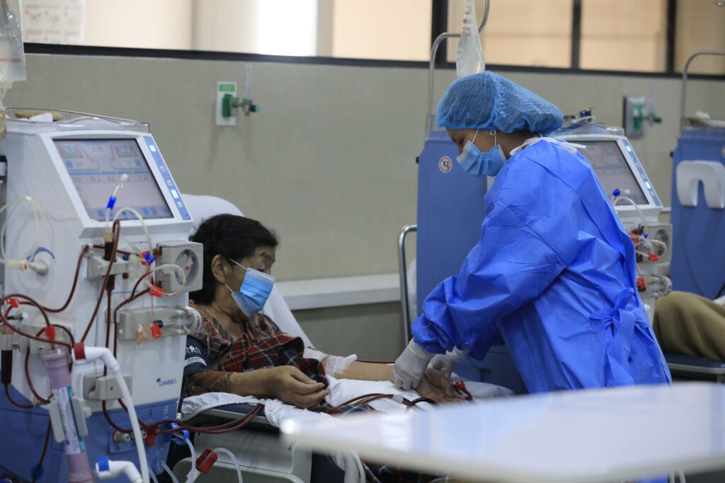 Unidad renal reclama pagos pendientes