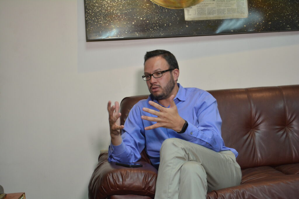 Diego Monsalve, candidato a la Prefectura de Azuay, tiene el respaldo de una alianza entre los movimientos Creando Oportunidades (CREO) (Lista 21); Renovación Total (RETO) (Lista 33); Centro Democrático (CD) (Lista 1) y Pueblo, Igualdad y Democracia (PID) (Lista 4).