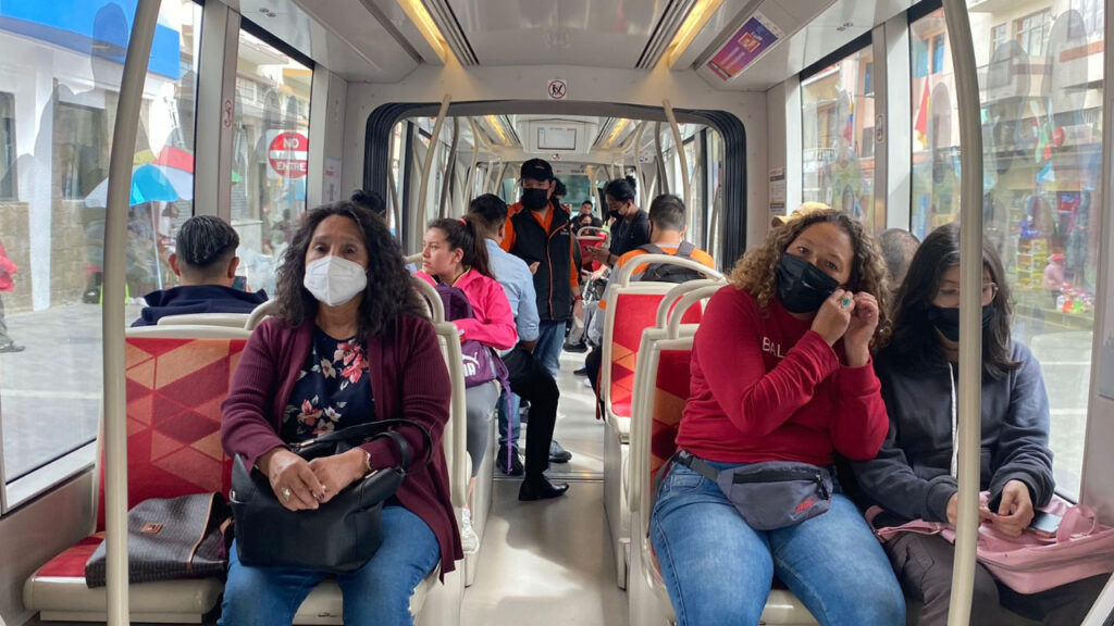 Uso de mascarilla obligatorio en lugares cerrados