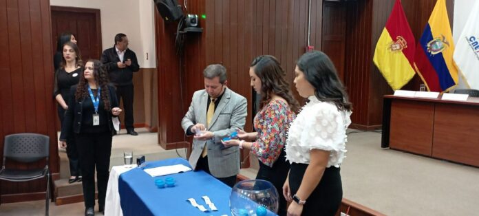 CNE Azuay sorteo candidatos