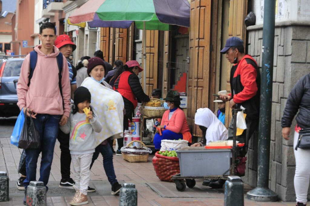 Municipio debe regular a comerciantes autónomos