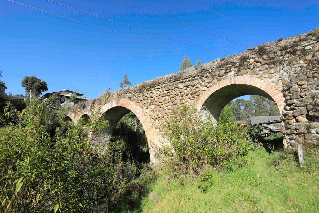 Piden ayuda para acueducto