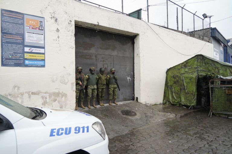 Alerta por amotinamiento en la cárcel de El Inca, en Quito