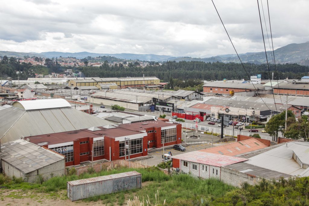 Los industriales cuencanos están preocupados por los cortes en el suministro eléctrico y piden mejor comunicación.
