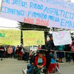 Los habitantes de San Francisco de Mosquera y San Miguel de Puca Cruz protagonizaron un cierre vial en el sector del relleno sanitario de Pichacay. / XCA