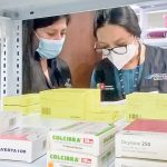 A farmacias de la ciudad llegan pacientes en busca de medicamentos, entre ellos, para contrarrestar enfermedades respiratorias. XCA