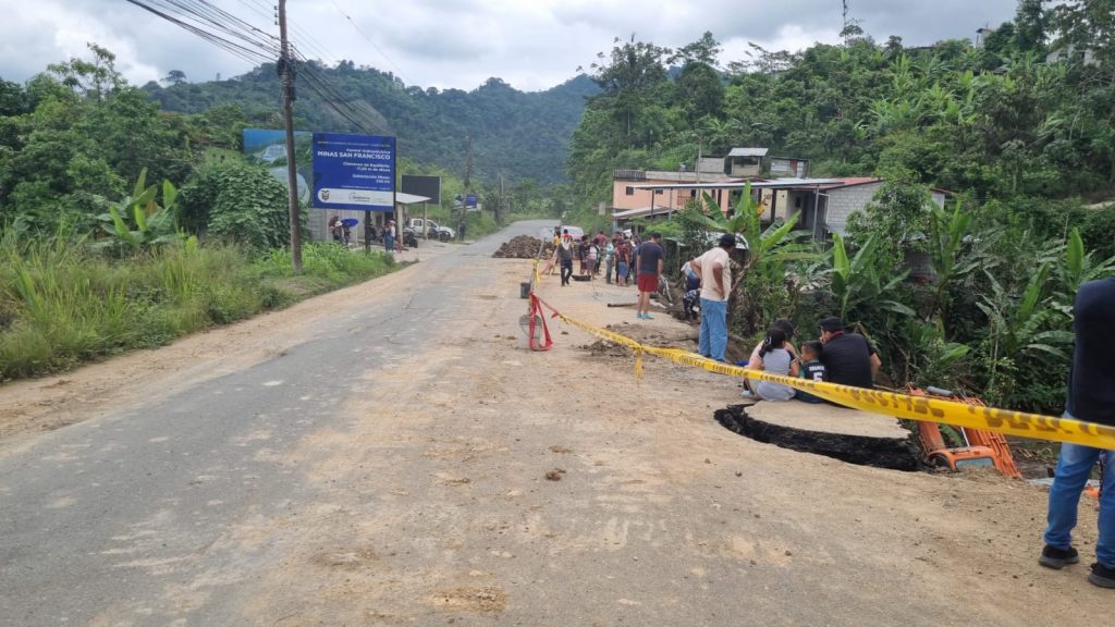 Circulación controlada por la vía Cuenca – Girón – Pasaje
