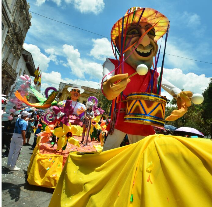 feriado cuenca carnaval