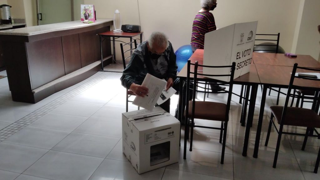 29 personas con discapacidad votaron en Azuay
