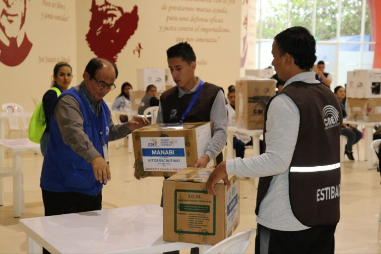 Perú saluda a Ecuador por el «exitoso desarrollo» de sus elecciones locales