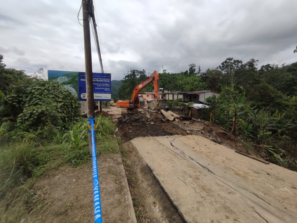 De 15 a 20 días restringido paso por la Cuenca – Girón – Pasaje