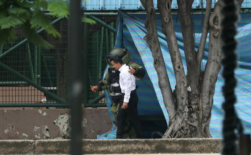 GIR retira artefactos explosivos de hombre en Guayaquil