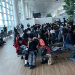 Grupo de unos 200 migrante llegó deportado a Guayaquil desde EE.UU