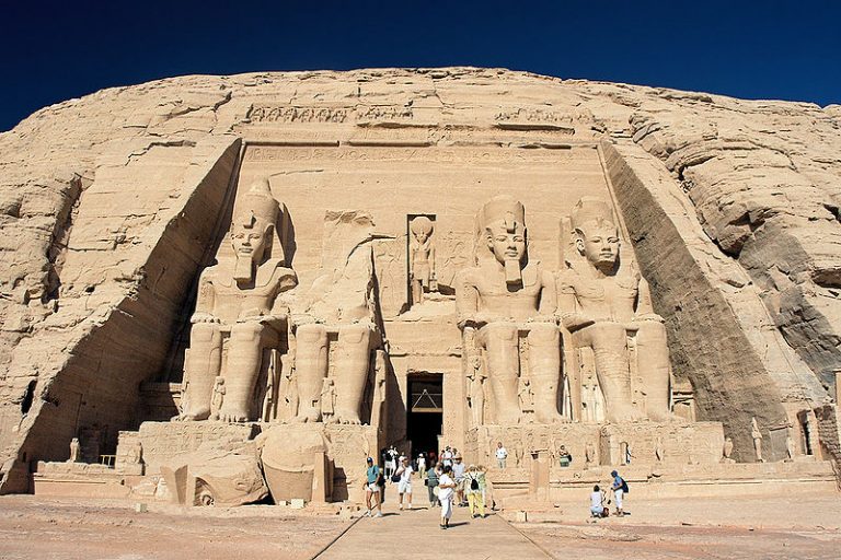 Hallan más de 2.000 carneros momificados en el templo del faraón Ramsés II