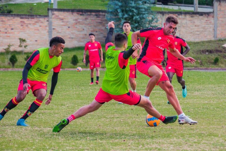 El 52 % de los convocados del Deportivo Cuenca no tienen experiencia en certámenes de Conmebol