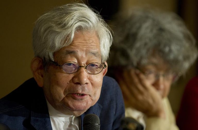 Muere a los 88 años el escritor japonés y Nobel de Literatura Kenzaburo Oe