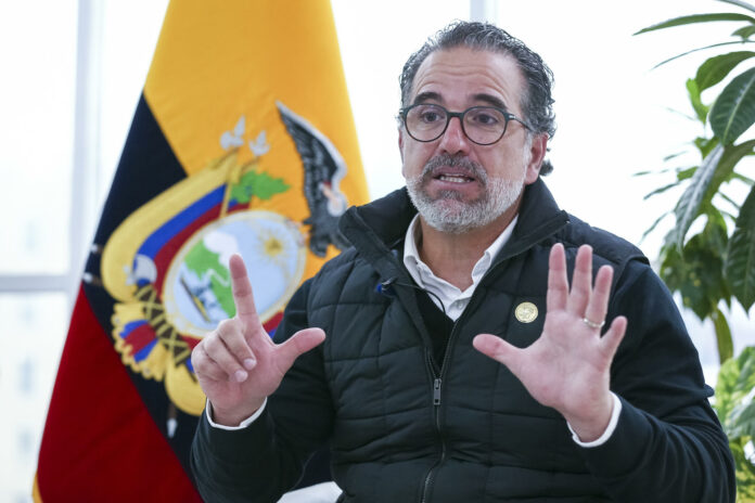 Ecuador y Perú coordinan una reunión en la frontera por la minería ilegal