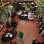 'Café San Sebas' es un espacio en el que sus propietarios estadounidenses se encargan de cosechar la mayor cantidad de ingredientes que usan para sus platos. /XCA