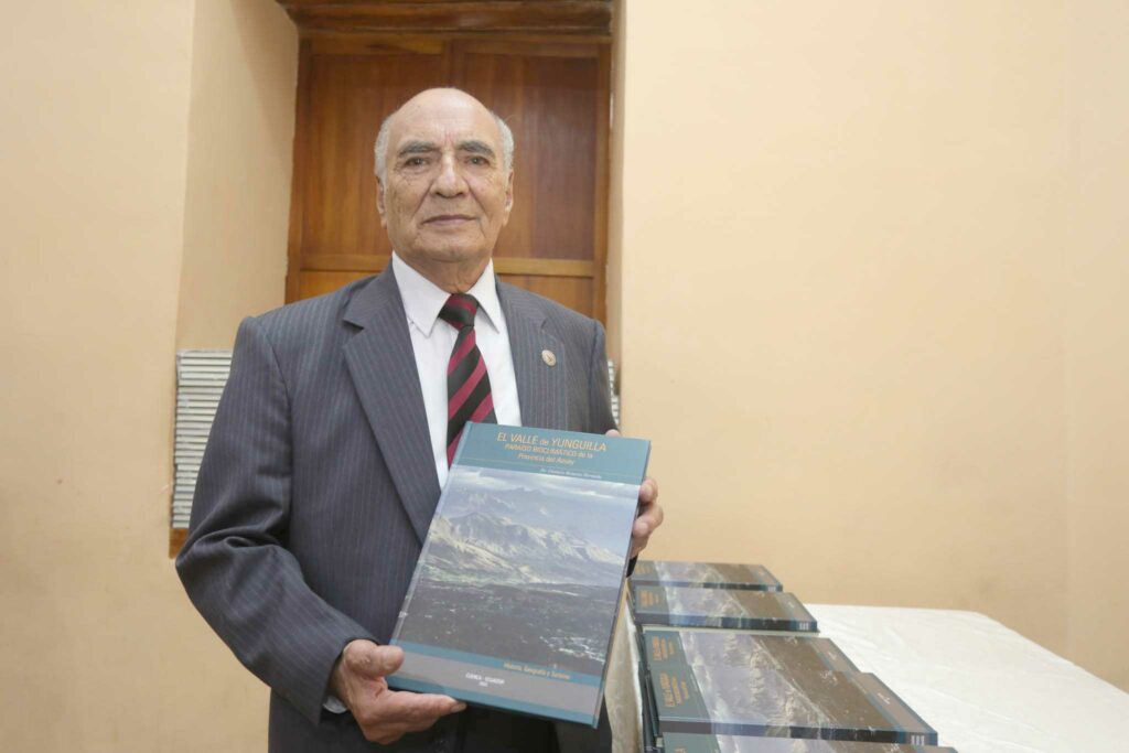 Libro Yunguilla. Foto XCA