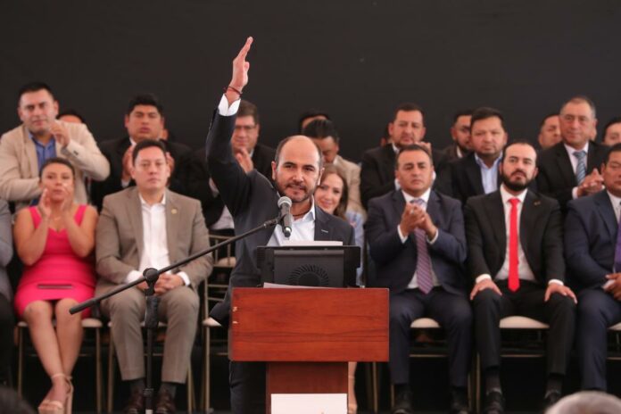 Loret posesión