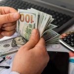 El Gobierno no tiene certeza de cubrir el 100% de sueldos del mes de enero de funcionarios públicos, según Esteban Torres. Foto Archivo