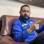 Devolver facultades a municipios propone Adrián Castro