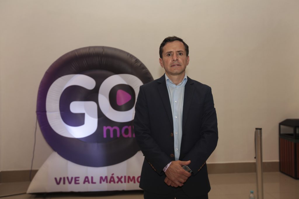 Javier Martínez, director ejecutivo de GoMax, participó en la presentación de la plataforma de Streaming digital en el evento desarrollado en el Mall del Río. XCA