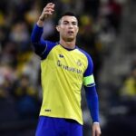 El delantero portugués Cristiano Ronaldo fue suspendido y multado por sus gestos contra la afición del Al-Shabab.