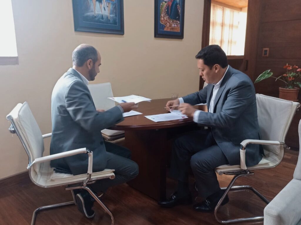 Hay criterios divididos en Azuay en apoyo a presidenciales