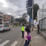 Semáforos instalados en la Av. 12 de Abril, sector del coliseo Jefferson Pérez.