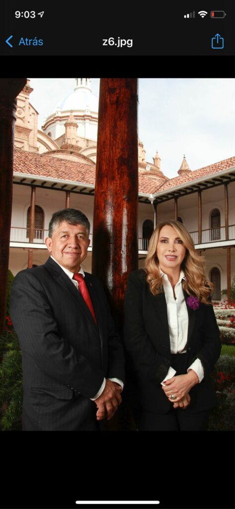 Rubén Calle, como presidente, y Sandra Cordero, como vicepresidenta, encabezan la nueva directiva del Colegio de Abogados de Azuay.