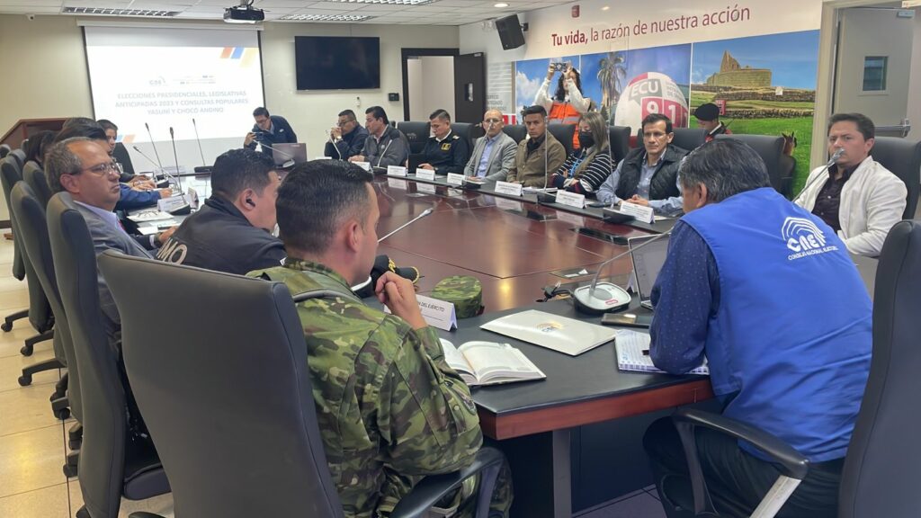 Azuay: 3.136 uniformados darán seguridad en elecciones
