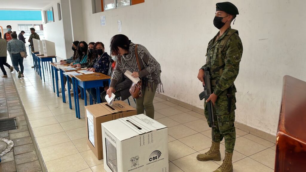 En las elecciones recibirá cuatro papeletas en Azuay