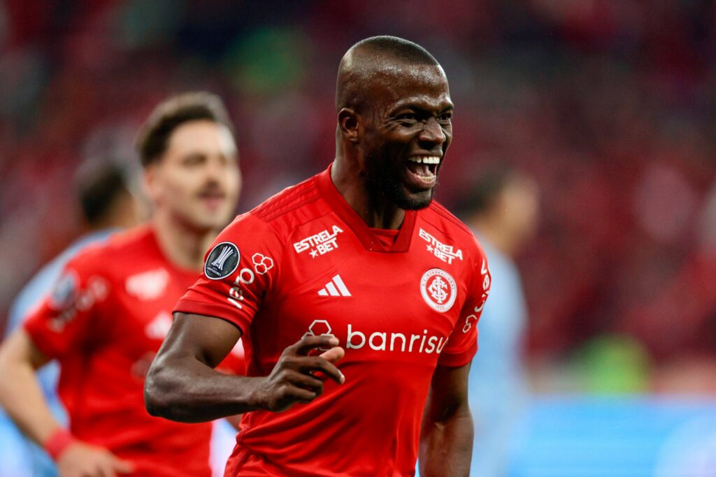 Enner Valencia marcó dos goles para la clasificación del Inter a semifinales de Copa Libertadores.