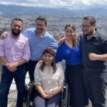 Se unen los cinco asambleístas azuayos