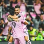 Campana y Messi celebran clasificación a semifinales de la Leagues Cup.