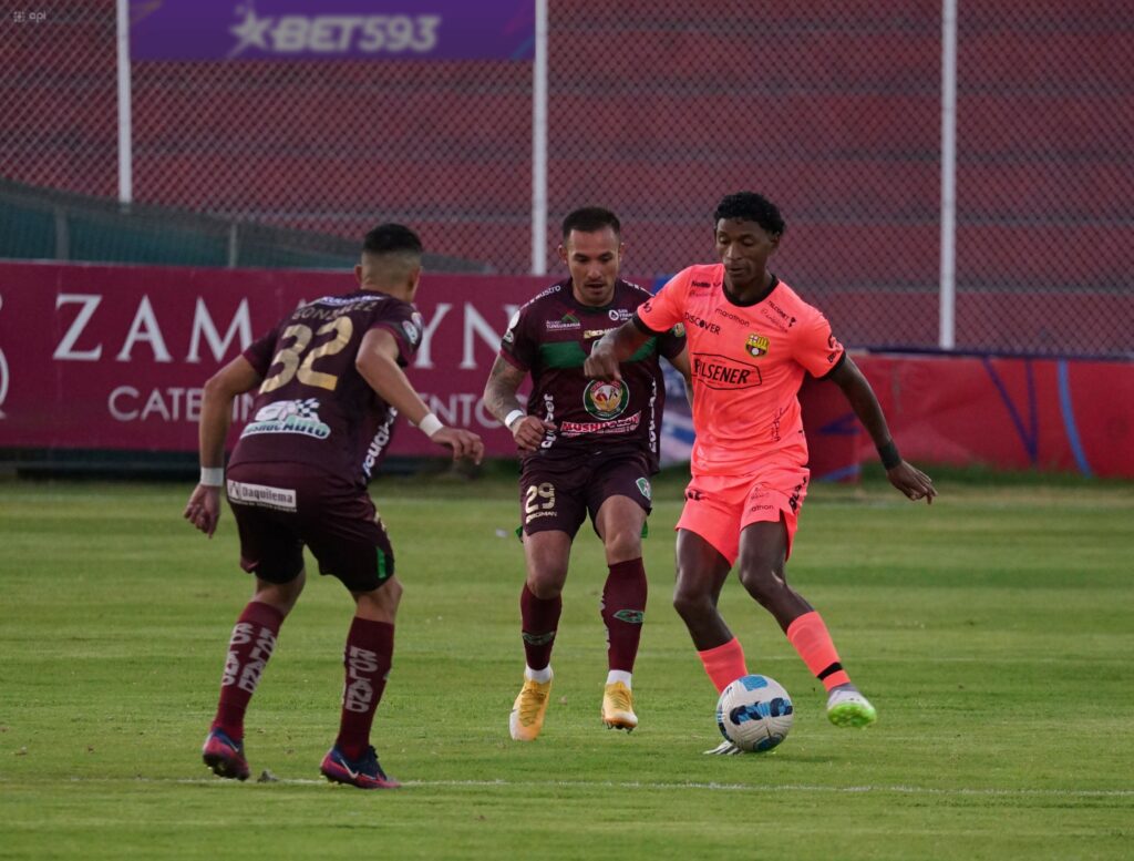 Mushuc Runa enfrentó al Barcelona por la segunda etapa del campeonato nacional de futbol serie A de la Liga-Pro-Bet593.