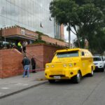 El vehículo blindado fue interceptado en los exteriores del Banco Bolivariano.