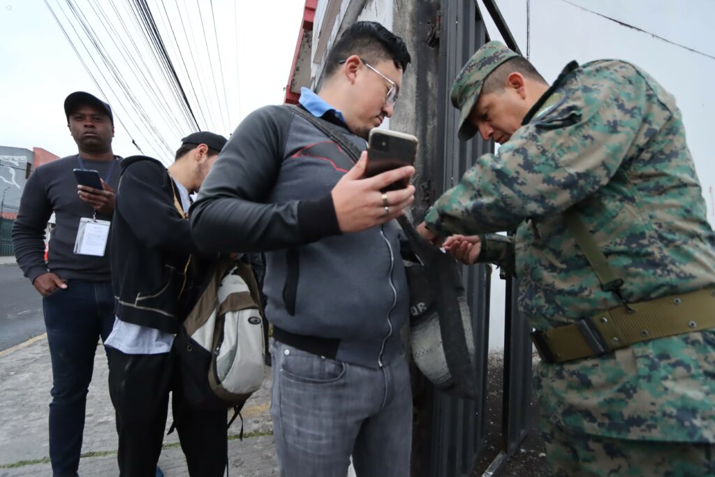Más de 100.000 funcionarios participarán en los operativos de seguridad para las votaciones en la segunda vuelta presidencial.