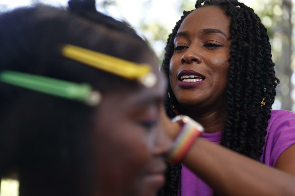 La historia de las trenzas que un día fueron mapa de los afro para huir de la esclavitud thumbnail