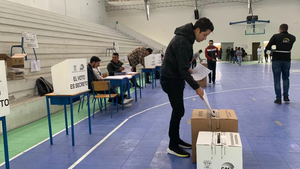 El Pleno del CNE aprobó este lunes 26 de febrero de 2024 la convocatoria para el Referéndum y Consulta Popular.