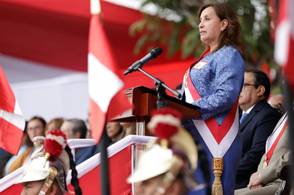 La presidenta de Perú, Dina Boluarte, acudirá a la Fiscalía, que investiga decenas de muertes ocurridas en las protestas antigubernamentales. Foto: X (Twitter)